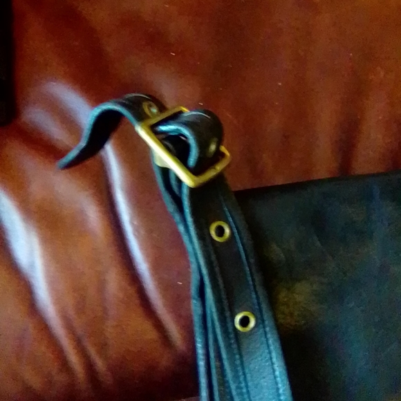 Coach messenger, saddle bag is black very today even though from early 1990 - Picture 5 of 14